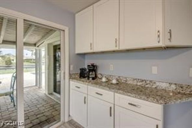 913 SE 43rd TER, Cape Coral, FL 33904