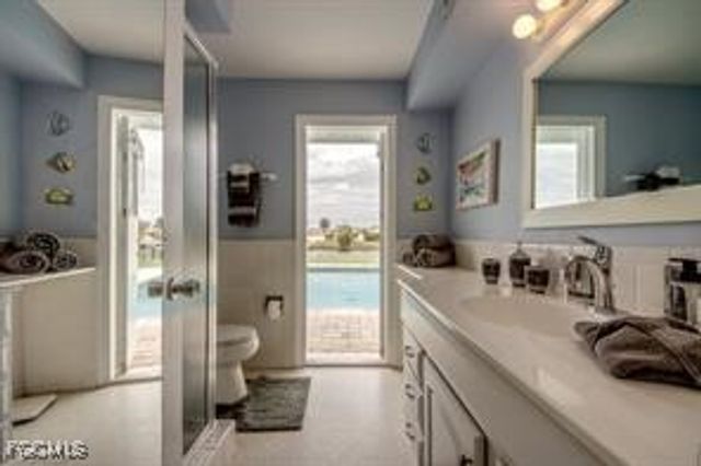 913 SE 43rd TER, Cape Coral, FL 33904