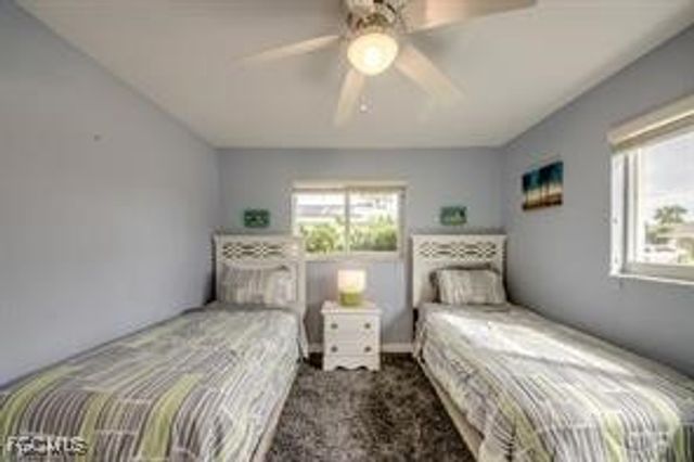 913 SE 43rd TER, Cape Coral, FL 33904