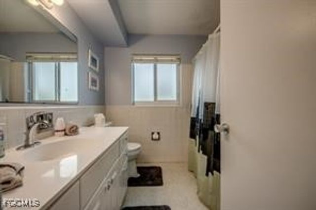 913 SE 43rd TER, Cape Coral, FL 33904