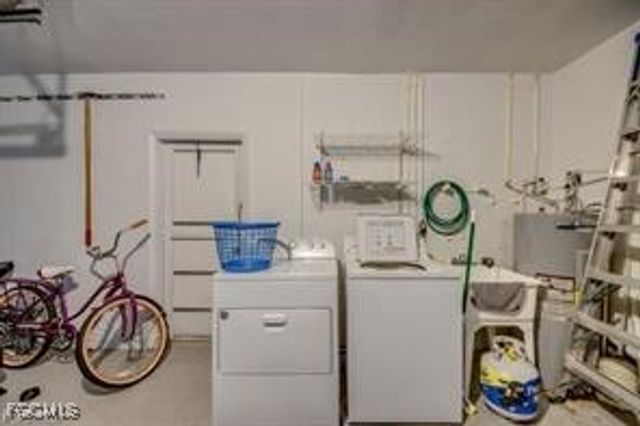 913 SE 43rd TER, Cape Coral, FL 33904