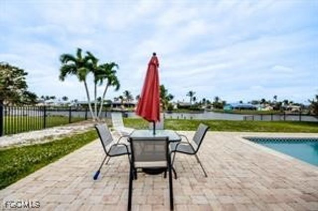 913 SE 43rd TER, Cape Coral, FL 33904