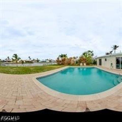 913 SE 43rd TER, Cape Coral, FL 33904