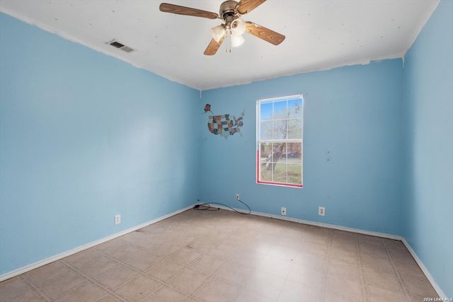 4615 WATERWOOD PASS DR, Elmendorf, TX 78112