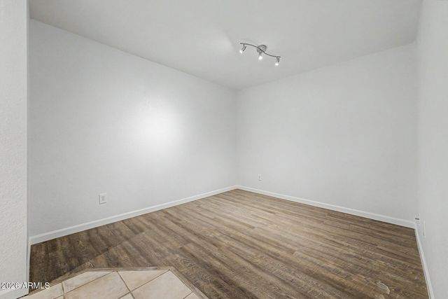 3301 E KELTON Lane 103, Phoenix, AZ 85032