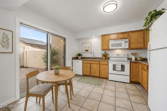 3301 E KELTON Lane 103, Phoenix, AZ 85032