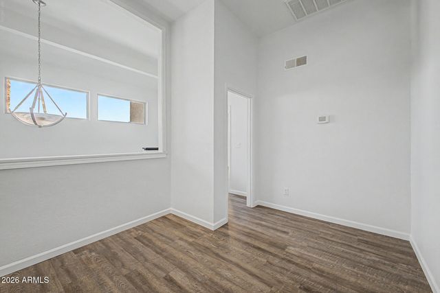 3301 E KELTON Lane 103, Phoenix, AZ 85032