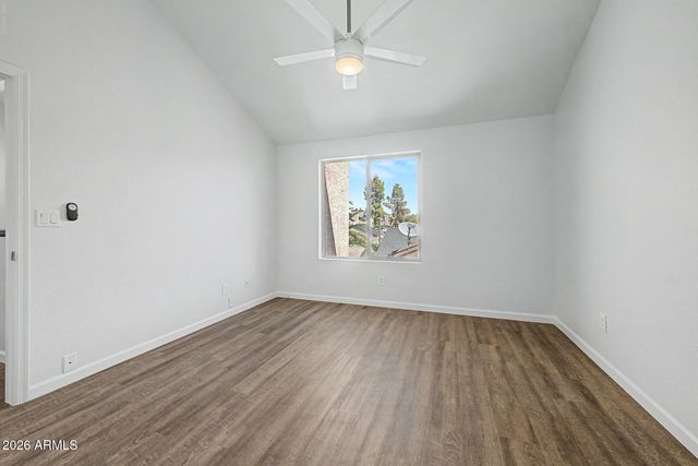 3301 E KELTON Lane 103, Phoenix, AZ 85032