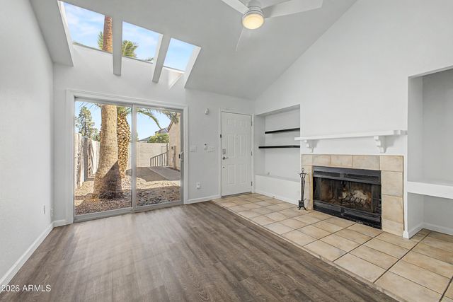 3301 E KELTON Lane 103, Phoenix, AZ 85032