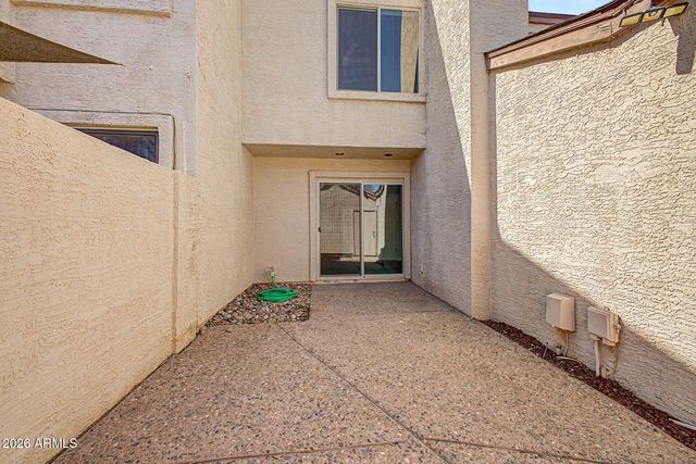 3301 E KELTON Lane 103, Phoenix, AZ 85032