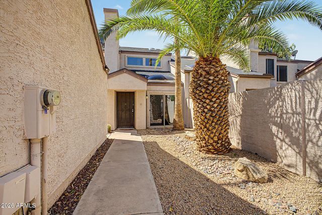 3301 E KELTON Lane 103, Phoenix, AZ 85032