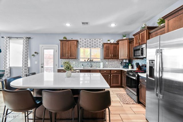 6613 FLORES Lane, El Paso, TX 79932