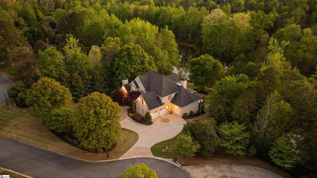 303 Cypress Point Court, Spartanburg, SC 29306