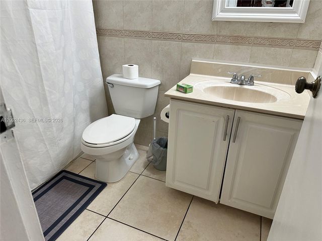 19201 Collins Avenue 644, Sunny Isles Beach, FL 33160