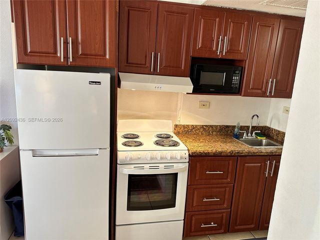 19201 Collins Avenue 644, Sunny Isles Beach, FL 33160
