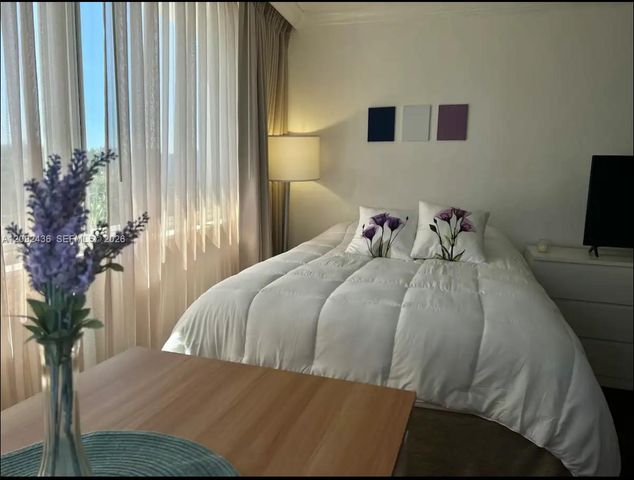 19201 Collins Avenue 644, Sunny Isles Beach, FL 33160