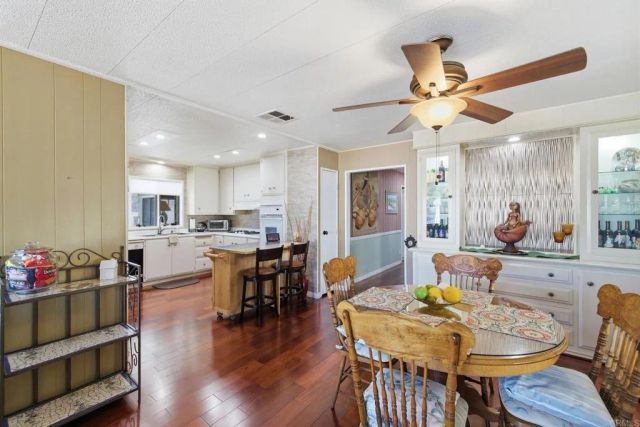 1930 W San Marcos 204, San Marcos, CA 92078