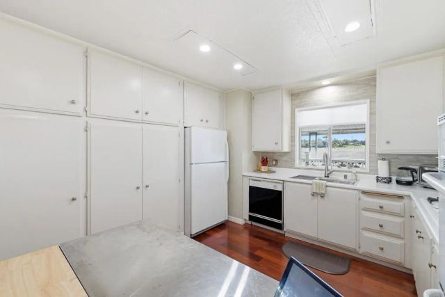 1930 W San Marcos 204, San Marcos, CA 92078