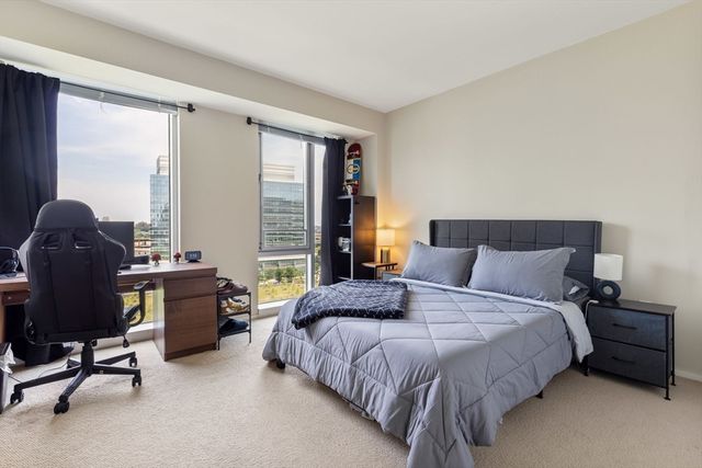 2 Earhart 1103, Cambridge, MA 02141