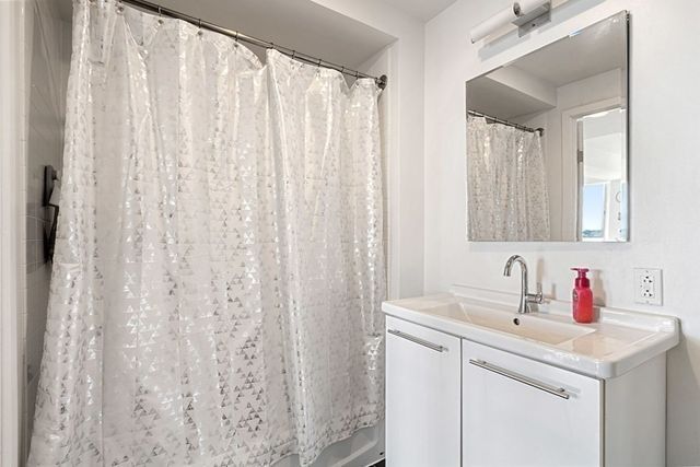 2 Earhart 1103, Cambridge, MA 02141