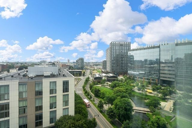 2 Earhart 1103, Cambridge, MA 02141