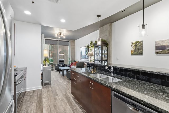 301 Demonbreun St Unit 1513, Nashville, TN 37201