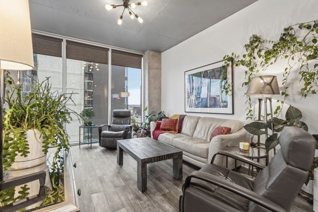 301 Demonbreun St Unit 1513, Nashville, TN 37201