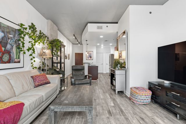 301 Demonbreun St Unit 1513, Nashville, TN 37201