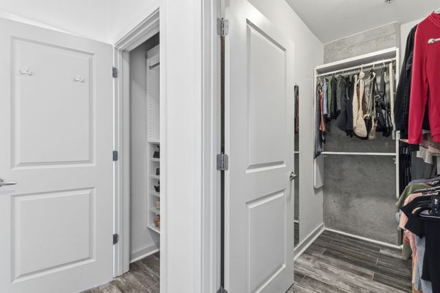 301 Demonbreun St Unit 1513, Nashville, TN 37201