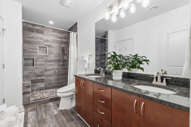 301 Demonbreun St Unit 1513, Nashville, TN 37201