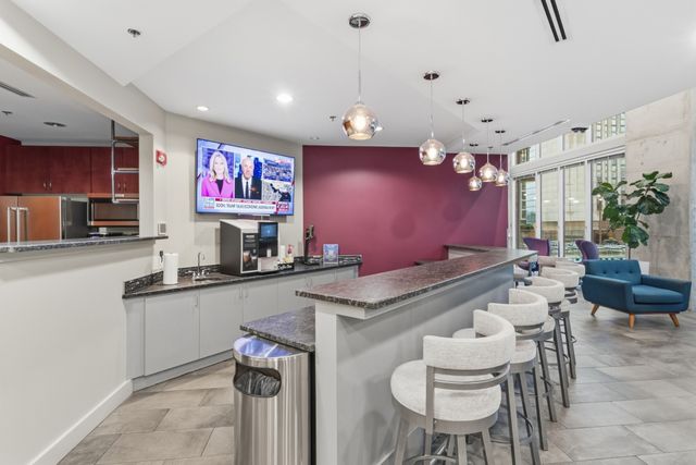 301 Demonbreun St Unit 1513, Nashville, TN 37201