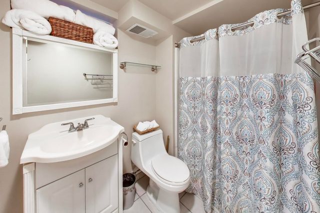 511 S Hi Lusi Avenue, Mount Prospect, IL 60056