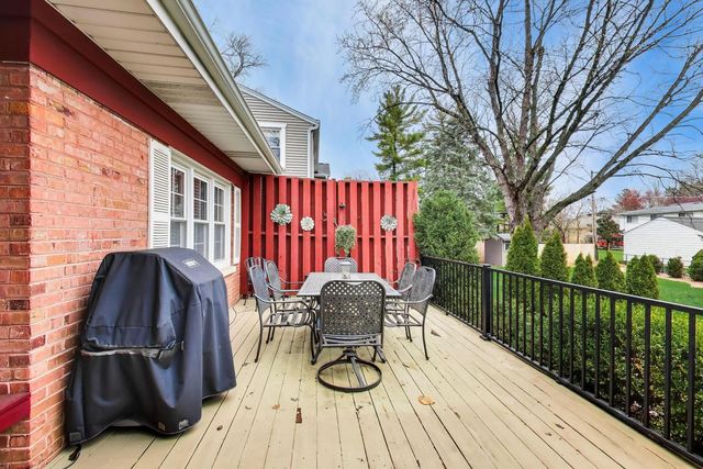 511 S Hi Lusi Avenue, Mount Prospect, IL 60056