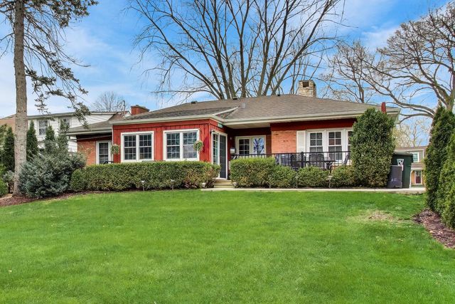 511 S Hi Lusi Avenue, Mount Prospect, IL 60056