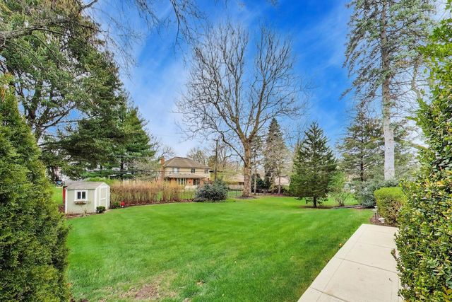 511 S Hi Lusi Avenue, Mount Prospect, IL 60056