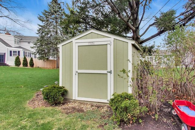 511 S Hi Lusi Avenue, Mount Prospect, IL 60056