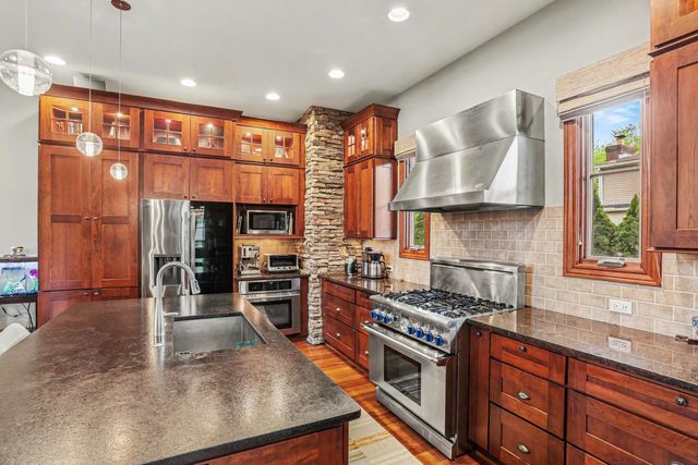 1523 Villa Road, Birmingham, MI 48009