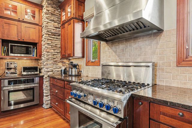 1523 Villa Road, Birmingham, MI 48009