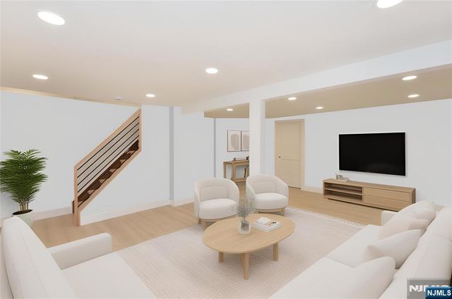72 Roosevelt Street, Cresskill, NJ 07626