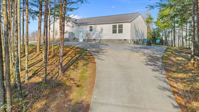 304 Alpha Road, Newport, TN 37821