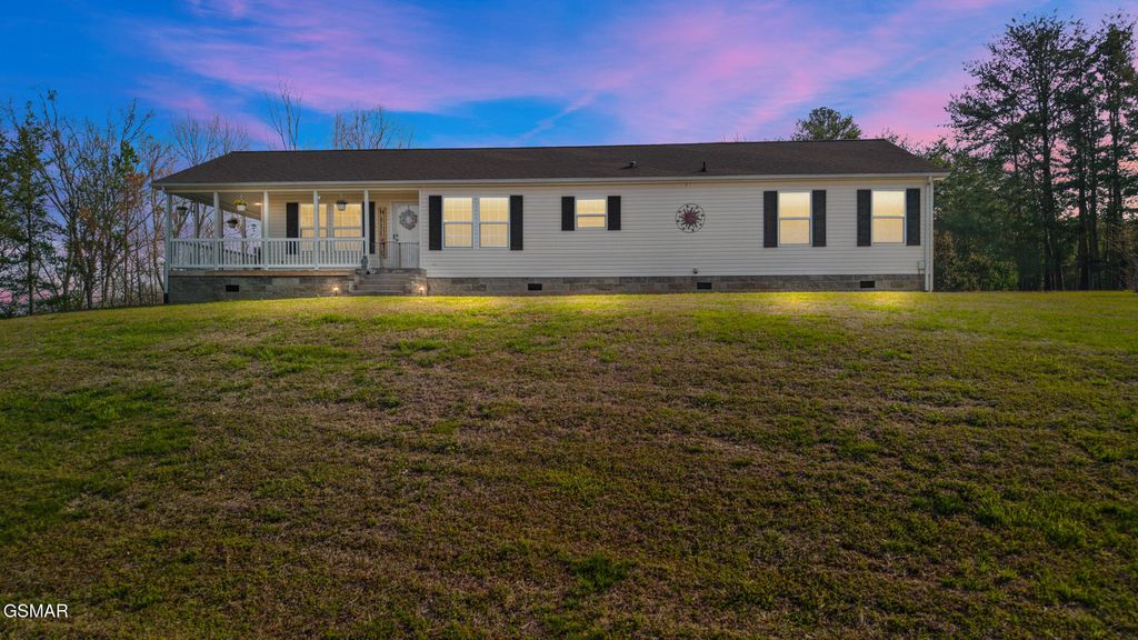 304 Alpha Road, Newport, TN 37821