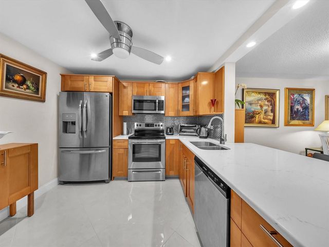 2515 NE 1st Court 314, Boynton Beach, FL 33435
