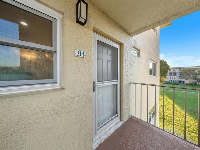 2515 NE 1st Court 314, Boynton Beach, FL 33435