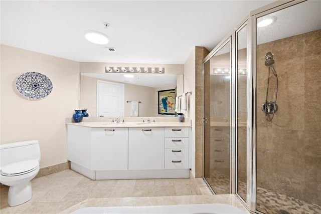 2011 N Ocean Boulevard 504, Fort Lauderdale, FL 33305