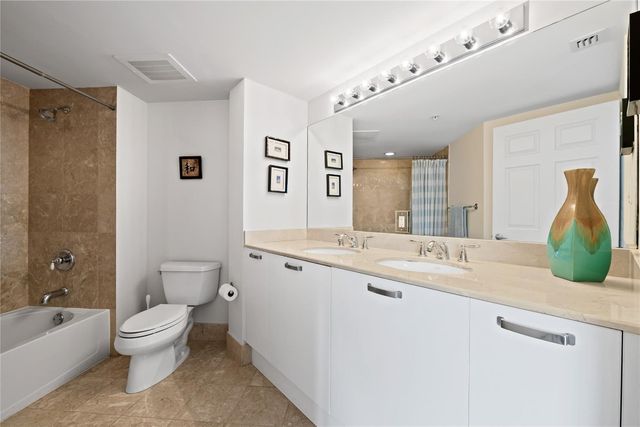 2011 N Ocean Boulevard 504, Fort Lauderdale, FL 33305