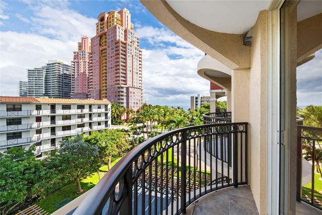 2011 N Ocean Boulevard 504, Fort Lauderdale, FL 33305