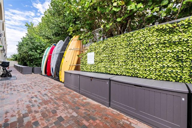 2011 N Ocean Boulevard 504, Fort Lauderdale, FL 33305