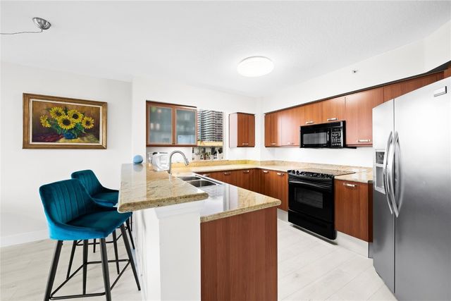 2011 N Ocean Boulevard 504, Fort Lauderdale, FL 33305