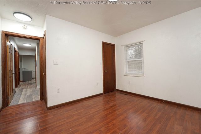 37 Lake Shore Drive, Charleston, WV 25313