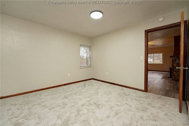 37 Lake Shore Drive, Charleston, WV 25313